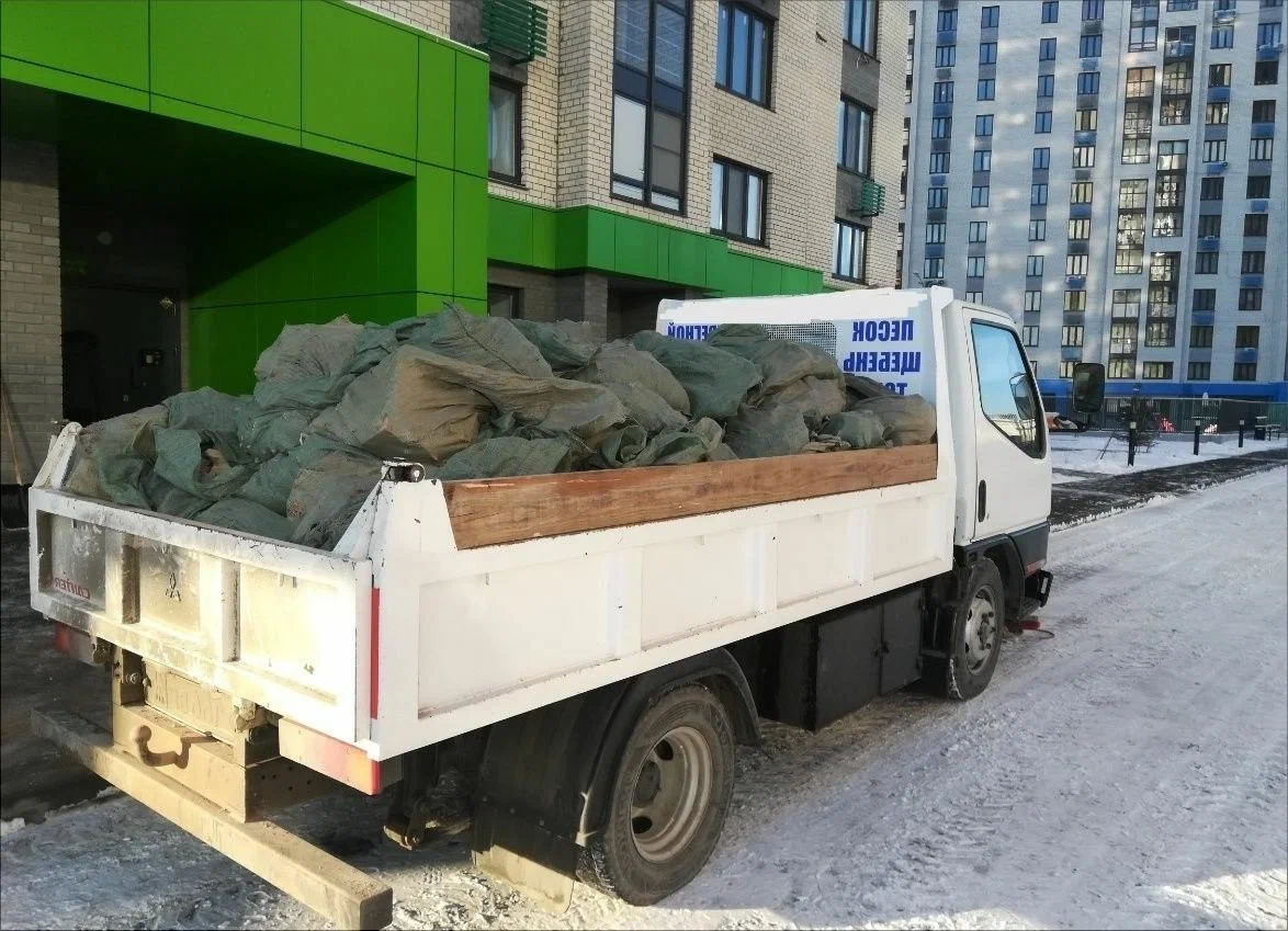 Вывоз мусора грузовым фургоном 3 тонны в Урае — цена от 1407 руб., ПроМусор