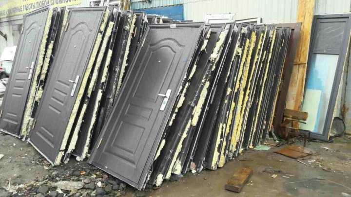 Вывоз металлических дверей с утилизацией в Урае в октябре