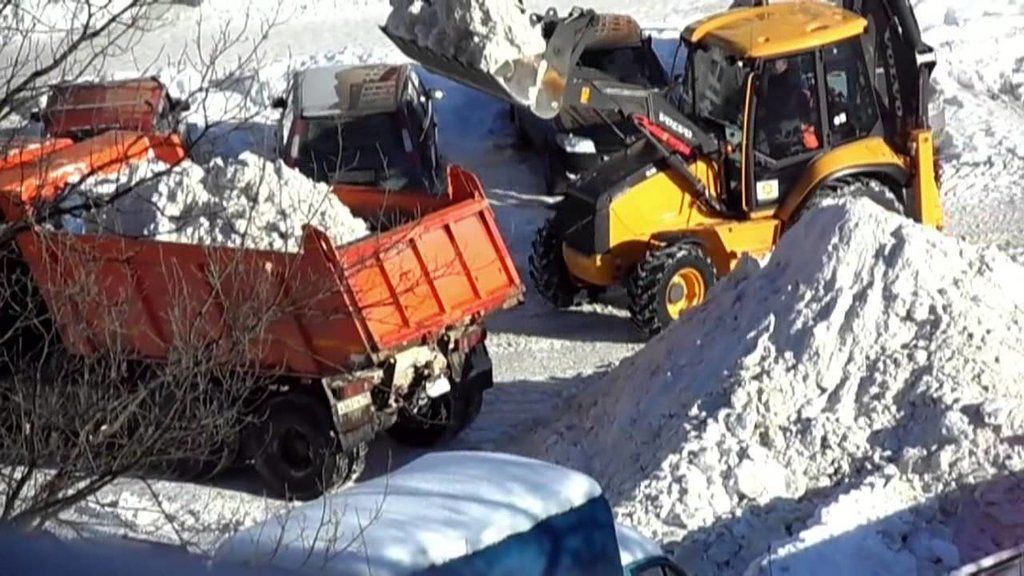 Вывоз снега с погрузкой в Урае для организаций и частных лиц в октябре